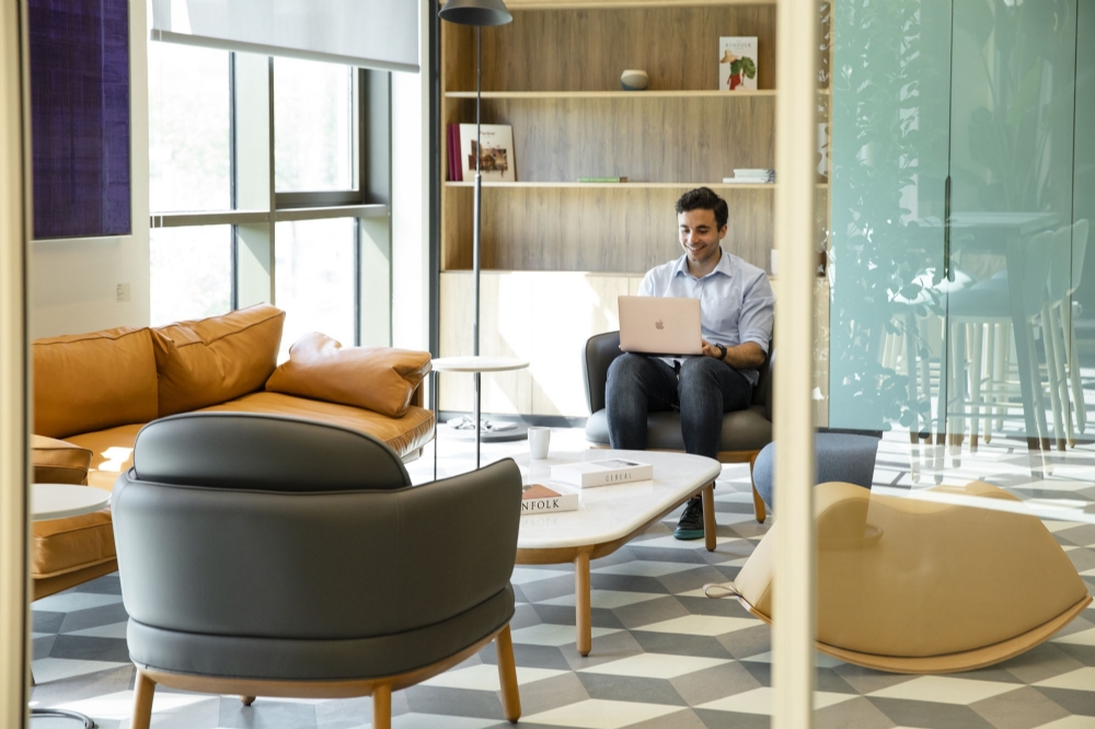 han-spaces-piyalepasa-toros-and-partners-coworking-office-design-social-zone-nurus-workplace-istanbul-polat-holding-if-design-award-modern-office