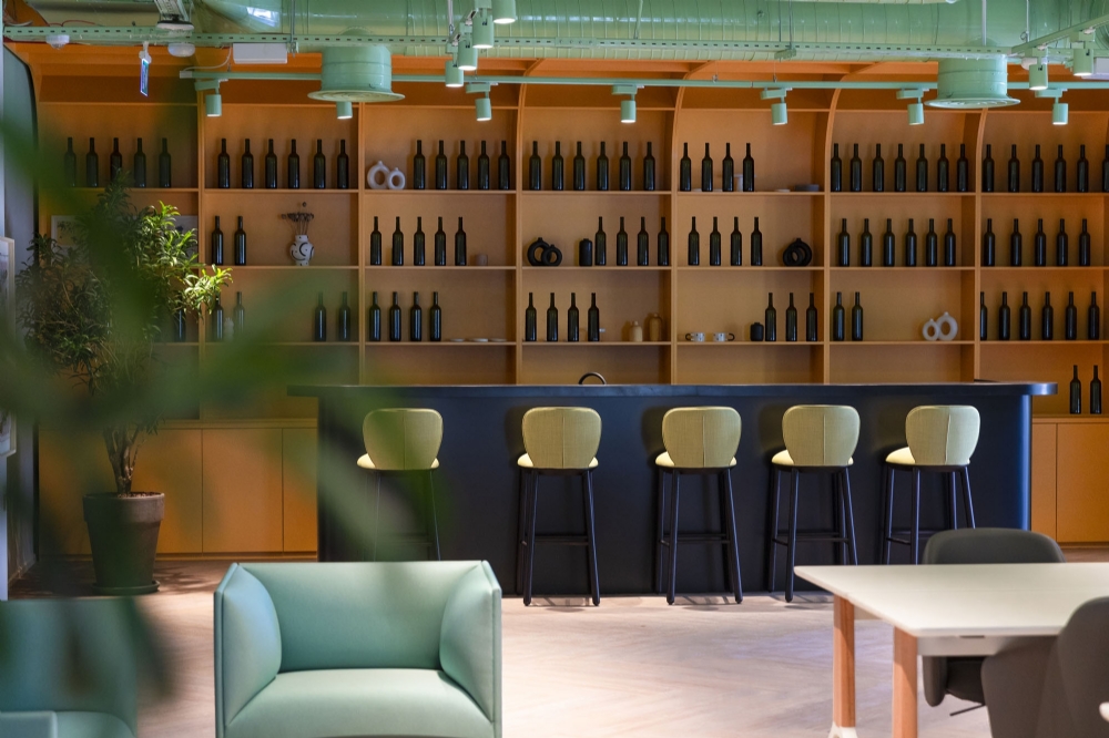 han-spaces-piyalepasa-toros-and-partners-coworking-office-design-shared-workplace-istanbul-polat-holding-if-design-award-modern-office