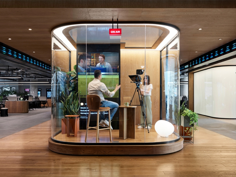 06- paribu-headquarters-common-area-studio-crypto-office-interior.jpg