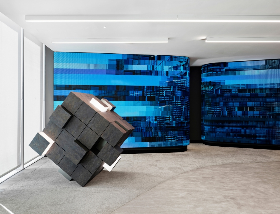 paribu-owner-yasin-oral-cryptobank-technology-office-paribu-headquarters-crypto-office-interior-design-toros-and-partners-award-winning-office-if-design-award-good-design-award-uniq-istanbul-art-curat