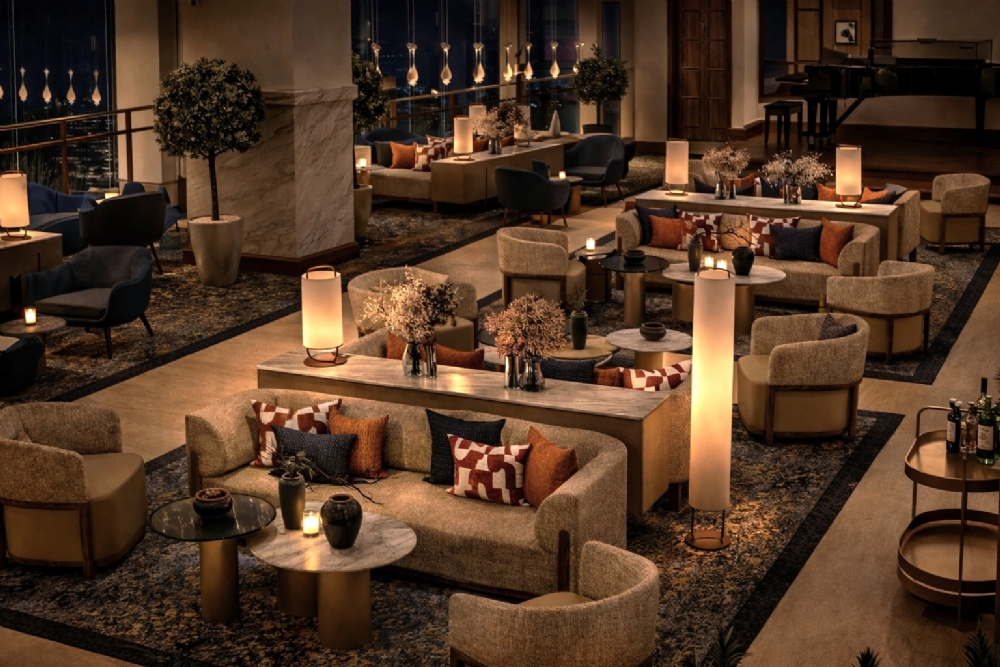 swissotel-bosphorus-lobi-oturma-alani-bogaz-manzarasi-otel-tasarımı-toros-and-partners-iç-mimarlık-istanbul-decoration